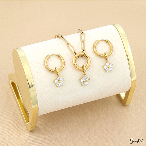 MySaarlin-jewellery with the Flowe-charm
