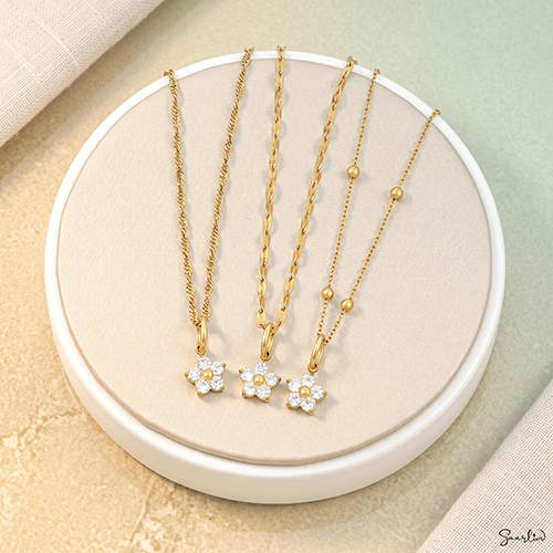 MySaarlin-pendants with charms
