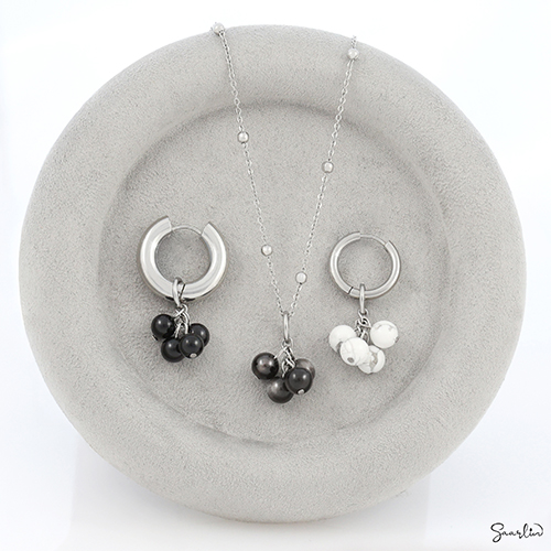 MySaarlin-jewellery with cluster charms